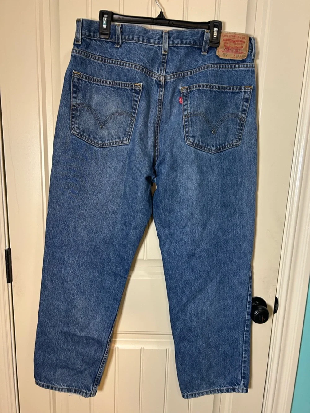 Levi 550 Men Jeans, Ralaxed Fit Straight Leg BlueDenim Light Wash Casual 38x30 - Picture 2 of 15